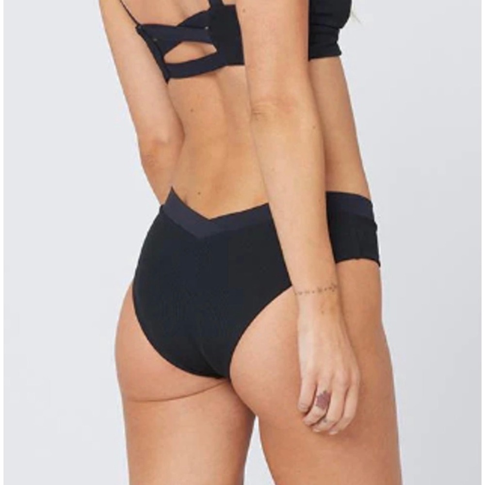 L*Space Ribbed Pratt Bikini Bottom L - Picture 4 of 8